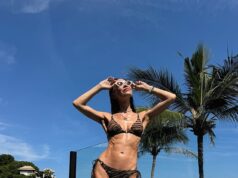 Myleene Klass, 47, exibe uma exibição sexy em um biquíni com estampa animal enquanto aproveita o sol de inverno depois de passar o Ano Novo com sua irmã raramente vista