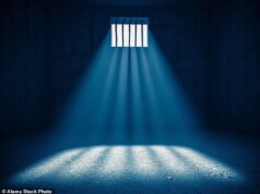 Membros de gangues de aliciamento condenados por estupro infantil serão presos pelo resto de suas vidas sob o governo reformista – sem esperança de libertação