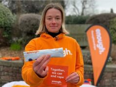 A polícia e especialistas em estupro alertam que as mulheres estão sendo enganadas por uma empresa que vende kits de auto-exame de estupro