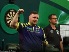 Luke Littler chega à terceira final consecutiva do Campeonato Mundial de Dardos: Star, 18, derrota Ryan Searle enquanto o amigo Angry Ginge e Lewis Capaldi se juntam a sua namorada na multidão no Ally Pally