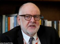 ‘Táticas de adiamento’ podem impedir o projeto de morte assistida após mais de 1.000 emendas propostas