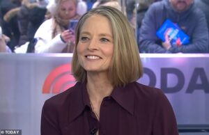 Jodie Foster sofre um erro muito embaraçoso ao vivo no programa Today … deixando o apresentador Craig Melvin sem graça