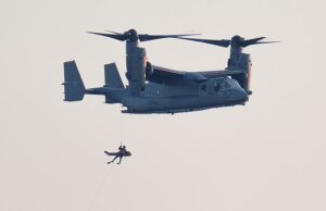 Jatos britânicos juntam-se à caça ao petroleiro venezuelano desonesto que pode transportar £ 37 milhões em petróleo no Atlântico