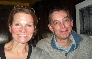 Mulher, 64 anos, esfaqueou ex-marido depois que ele revelou que havia sacrificado seus cachorros, disse o tribunal