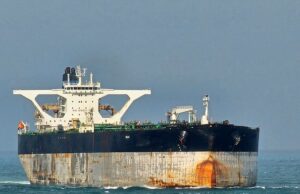Forças britânicas unem-se à operação dos EUA para apreender petroleiro de bandeira russa na costa da Escócia