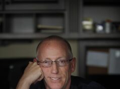 O criador de Dilbert, Scott Adams, morre de câncer aos 68 anos e envia uma mensagem comovente do além-túmulo