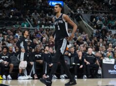 Fontes: ressonância magnética verifica OK para Victor Wembanyama (joelho) do Spurs