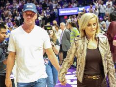 Lane Kiffin passa no Sugar Bowl e participa do basquete feminino da LSU