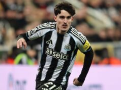 Rumores de transferência, notícias: Arsenal se junta ao Man City na corrida pelo zagueiro do Newcastle