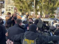 Os promotores renunciaram devido a preocupações sobre a investigação do tiroteio no ICE