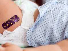 Atrasar a vacinação no primeiro mês do bebê aumenta a chance de perder a vacina contra o sarampo