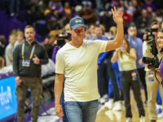 Lane Kiffin recebeu um bônus de $ 500 mil pela vitória de Ole Miss no College Football Playoff sobre a Geórgia