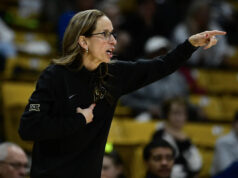 Um início lento levou a uma grande derrota para o basquete feminino do Arizona no Colorado