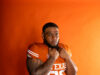 Texas DT Lavon Johnson entrará no portal de transferência da NCAA