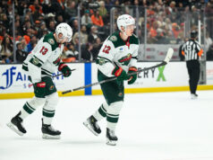 Danila Yurov marca 2 gols, Quinn Hughes tem 4 assistências na vitória de Wild sobre Ducks por 5-2