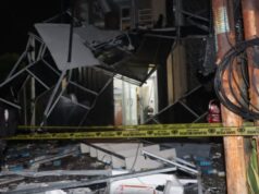 A polícia nomeia 2 suspeitos na explosão do prédio da farmácia em South Tangerang, o diretor e chefe da máquina de extração