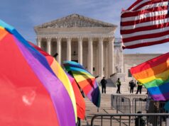 Funcionários federais dos EUA apresentam queixa contra a política antitransgênero de Trump | Notícias de Donald Trump