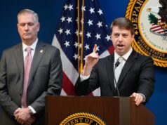 Autoridades dos EUA prendem jovem de 18 anos acusado de planejar ataque inspirado no EIIL | Notícias sobre crimes