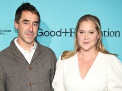 O beijo de ano novo de Amy Schumer em meio à separação de Chris Fisher
