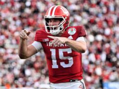 O melhor colocado Indiana derrotou o Alabama para avançar para as semifinais do CFP