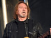 Geezer Butler adota tecnologia de IA ao criar novos componentes únicos