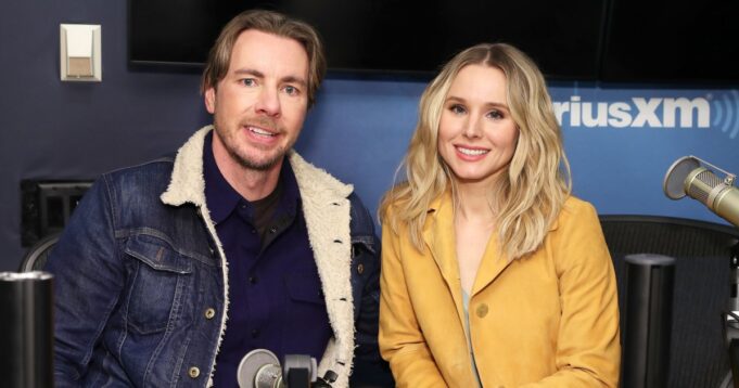 GettyImages-1127459107Kristen-Bell-and-Dax-Shepard-Cozy-Up-in-Photos-After-Anniversary-Post-Drama.jpg