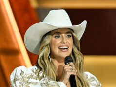 Lenny Wilson dá início ao ‘New Year’s Eve Live’ em Nashville com uma performance impecável de “Hang Tight Honey”