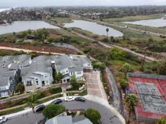 Proprietário de casa na Califórnia desafia multa de US$ 1,4 milhão por violação de acesso costeiro