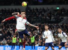 O painel manteve a demissão de Simons e a demissão de Ekiti