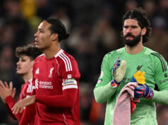 ‘Metal pesado? Não é nem uma bola de futebol de alumínio”.