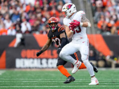 Arizona Cardinals TE Trey McBride nomeado MVP da equipe por escritores locais