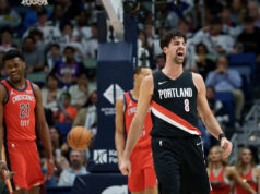 Danny Avdiza fez 34 pontos e 11 assistências na vitória dos Trail Blazers por 122 a 109 sobre os Pelicans.