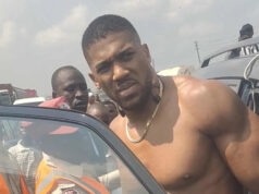 O motorista no acidente fatal de Anthony Joshua foi acusado de 4 acusações, incluindo dirigir sem carteira válida