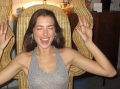 Dua Lipa vai arrasar em 2026 com um nude prateado transparente