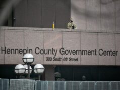 Os líderes da área de Minneapolis condenaram a presença do ICE em meio à pressão de deportação de Trump