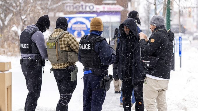 ice-agents-minnesota-hilton.jpg