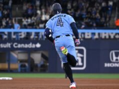 Springer atinge o 65º home run na liderança enquanto Blue Jays vence as derrotas consecutivas de Skene, derrotando o Pirates por 5-2