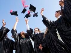 Para estudantes internacionais que procuram emprego nos EUA, ‘o sonho americano…está desaparecendo’