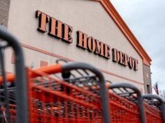 A Home Depot finalmente alcança a Lowe’s, abrindo a porta para o estoque se atualizar