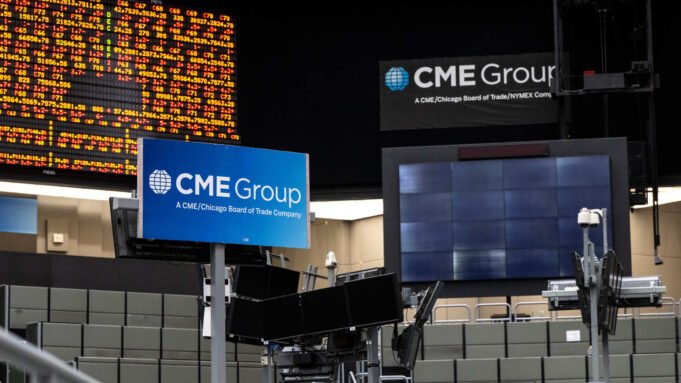 108233443-1764337969884-gettyimages-2246639666-CBOT_FUTURE.jpeg