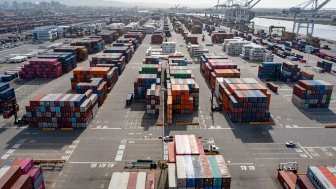 108284024-1774615465426-gettyimages-2267966091-PORT_OF_OAKLAND.jpeg