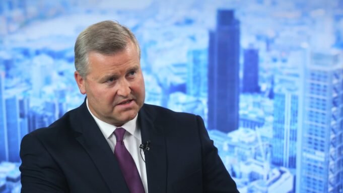 108311813-1779794958929-gettyimages-453809770-UK_CRH_CEO.jpeg
