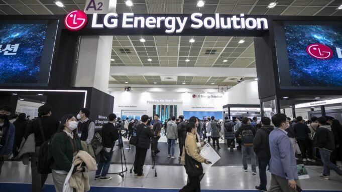108312935-1779942068138-gettyimages-1248367308-SKOREA_BATTERY.jpeg