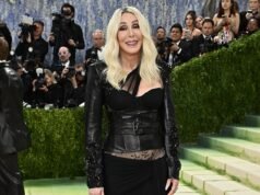 A mágoa secreta de Cher: quando a estrela completa 80 anos, uma fonte revela razões profundamente pessoais pelas quais ela ‘não está com humor para grandes festas’… e a verdade sobre seu relacionamento ‘puma’ com o namorado, 39