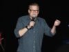 O apresentador de ‘The Price Is Right’, Drew Carey, critica o candidato a prefeito de Los Angeles, Spencer Platt, chamando-o de ‘mentiroso em série’