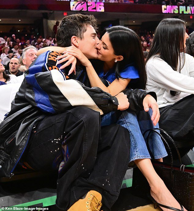 108864299-15848111-Kylie_Jenner_and_Timothee_Chalamet_passionately_celebrated_his_b-m-200_1779765428056.jpg