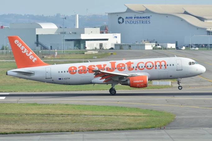 1620px-Airbus_A320-200_easyJet_EZY_G-EZTH_-_MSN_3953_10498330885.webp.webp