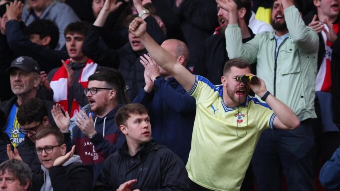 1778586972_2026-05-09T120039Z_177100292_UP1EM590XD1ZD_RTRMADP_3_SOCCER-ENGLAND-MID-SOU.JPG