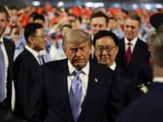 Presidente Trump chega à China para reunião de alto nível com Xi