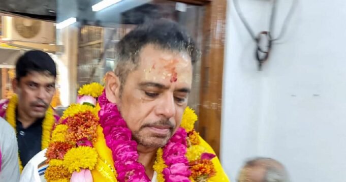 1779086629_15robert-vadra.jpg